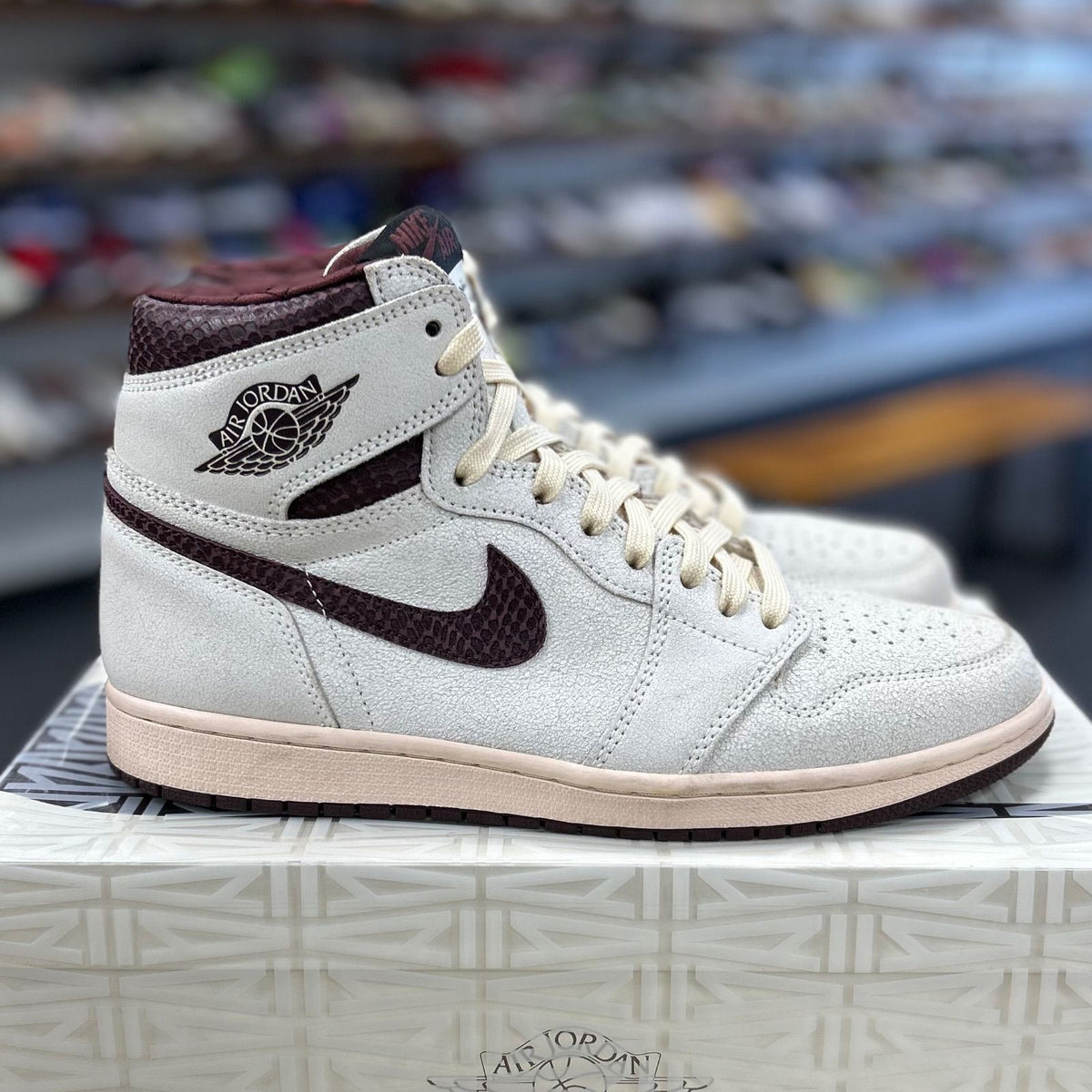 Jordan 1 Retro High OG A Ma Maniére - Preowned
