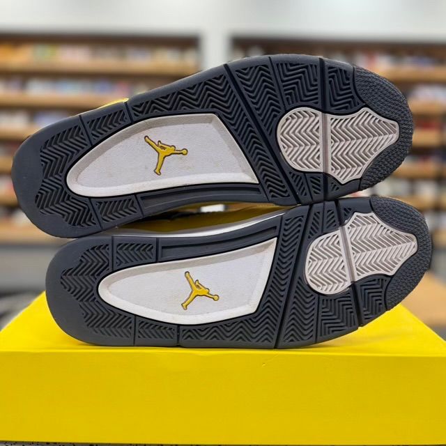 Jordan 4 Retro Lightning (2021) - Preowned