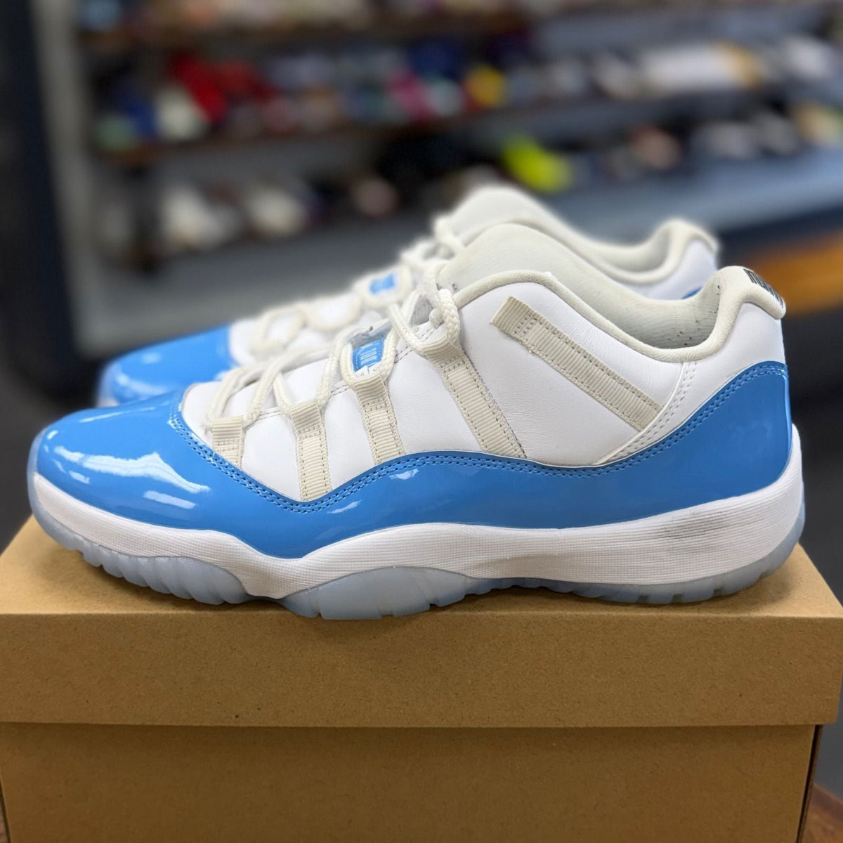 Jordan 11 Retro Low University Blue (2026) - Preowned