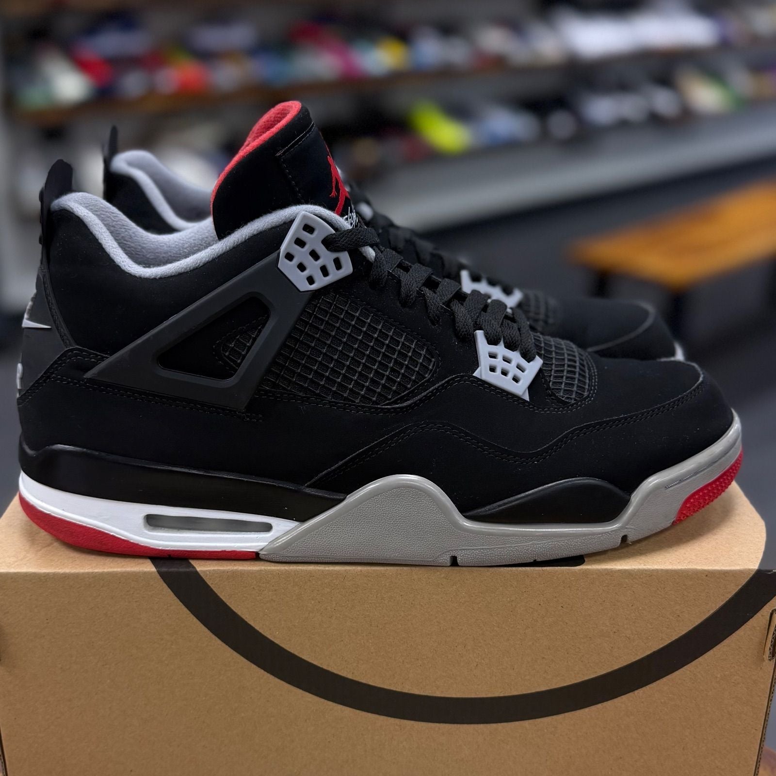 Jordan 4 Retro Bred (2019) - Preowned