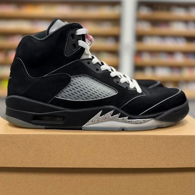 Jordan 5 Retro OG Black Metallic Reimagined - Preowned