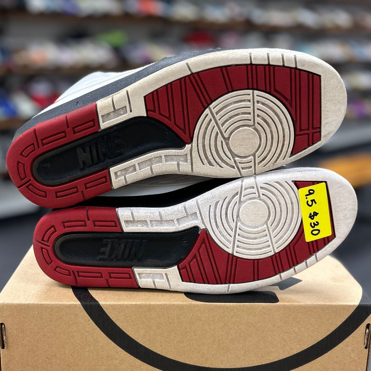 Jordan 2 Retro OG Chicago (2022) - Preowned