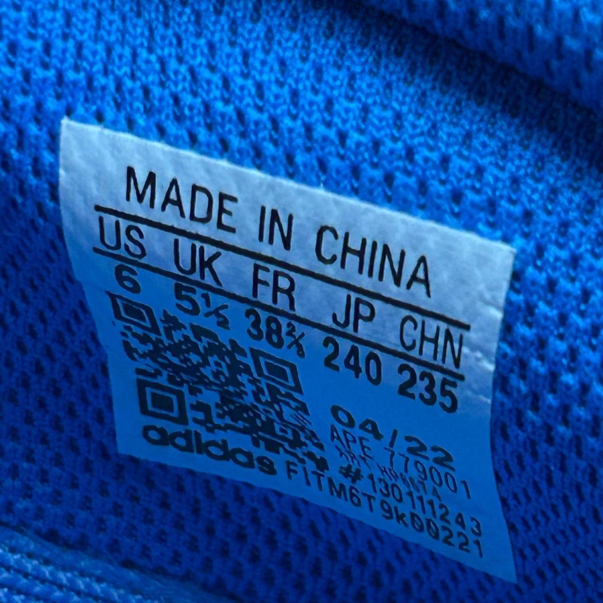 adidas Yeezy Boost 700 Hi-Res Blue - Preowned