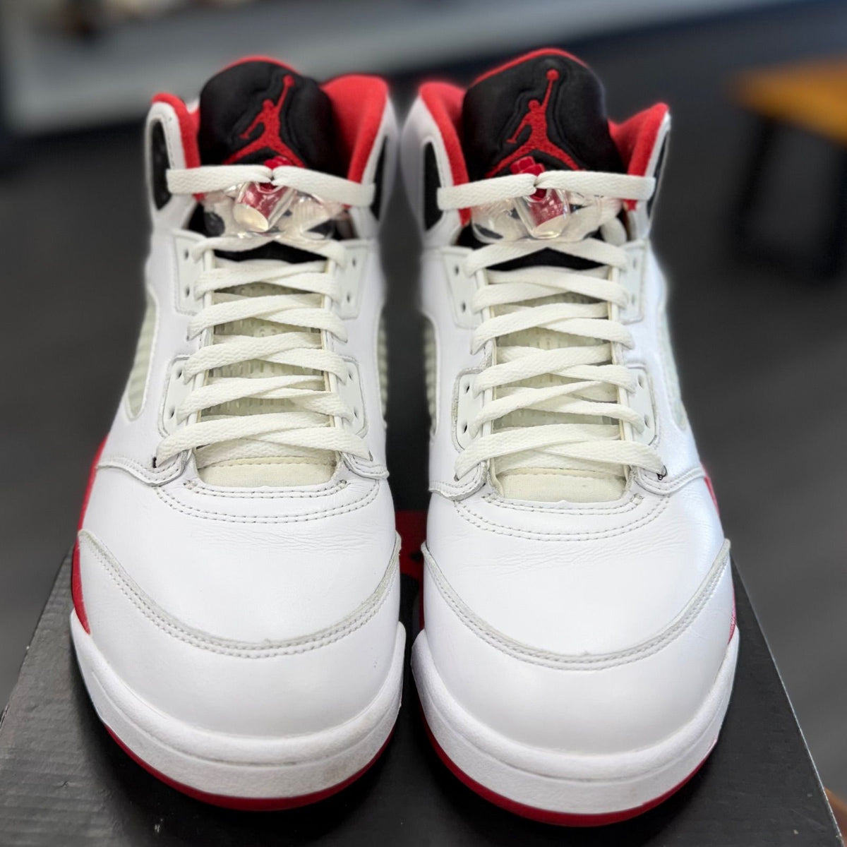 Jordan 5 Retro Fire Red Black Tongue (2025) - Preowned