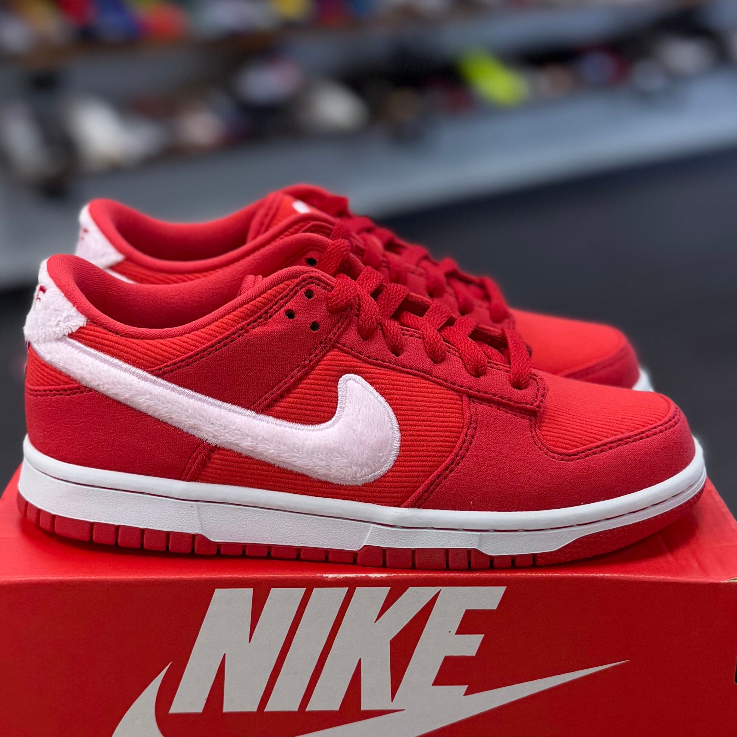 BRAND NEW STEAL - Nike Dunk Low Valentine's Day (2024) (GS)