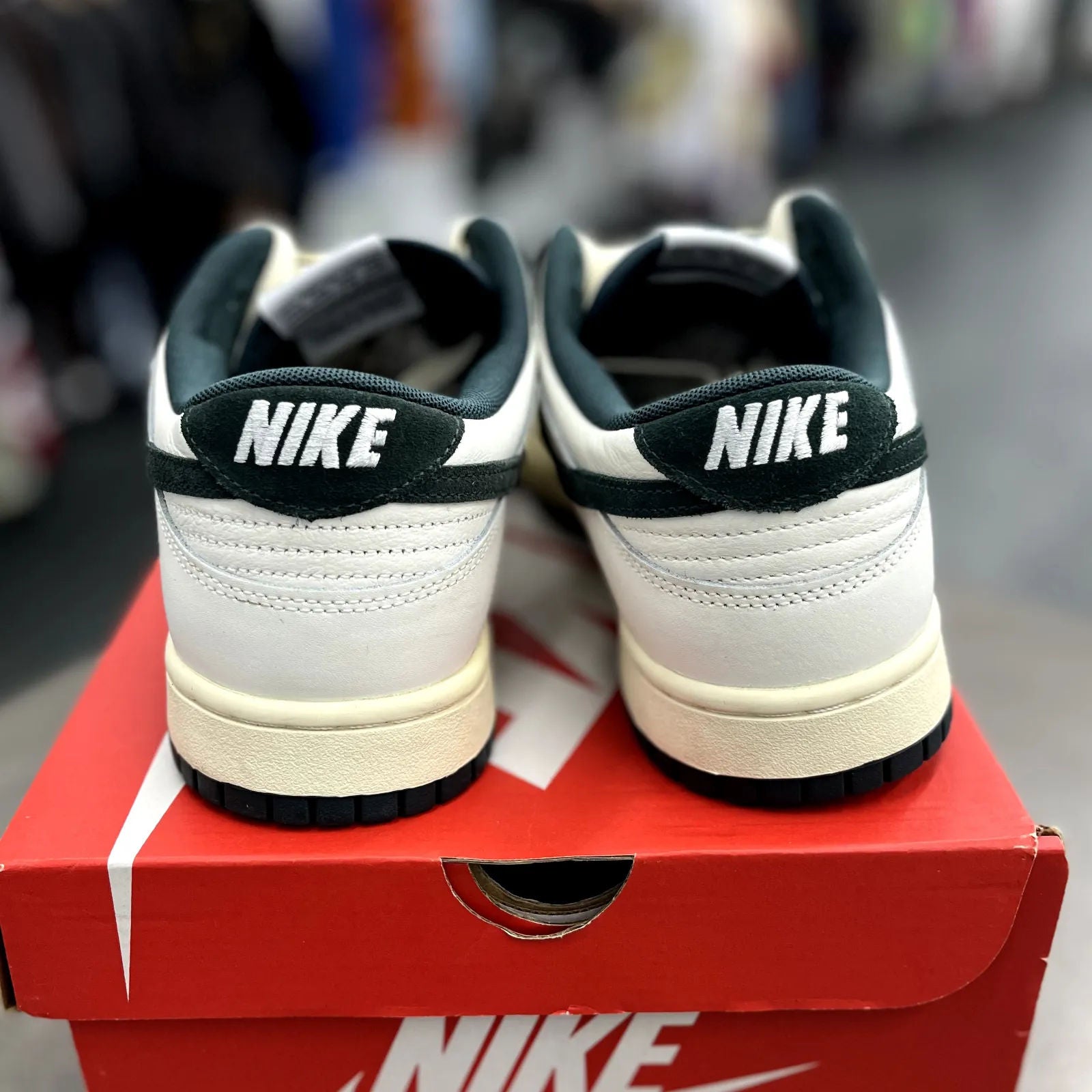 Nike Dunk Low Retro Summit White Malachite - Preowned