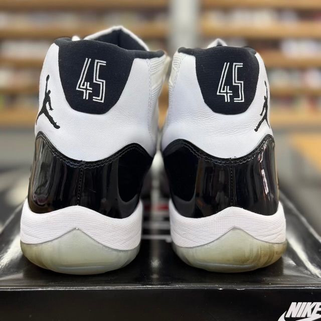 Jordan 11 Retro Concord (2018) - Preowned