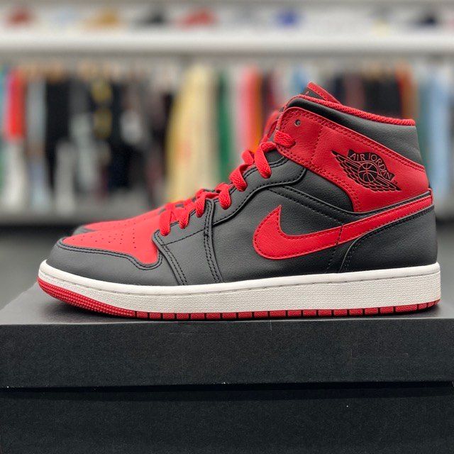 Jordan 1 Mid Alternate Bred (2022) - Preowned