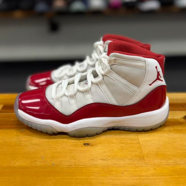 Jordan 11 Retro Cherry (2022) (GS) - Preowned