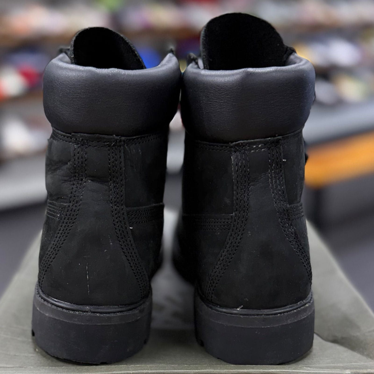 Timberland 6" Basic Boot Black Nubuck - Preowned