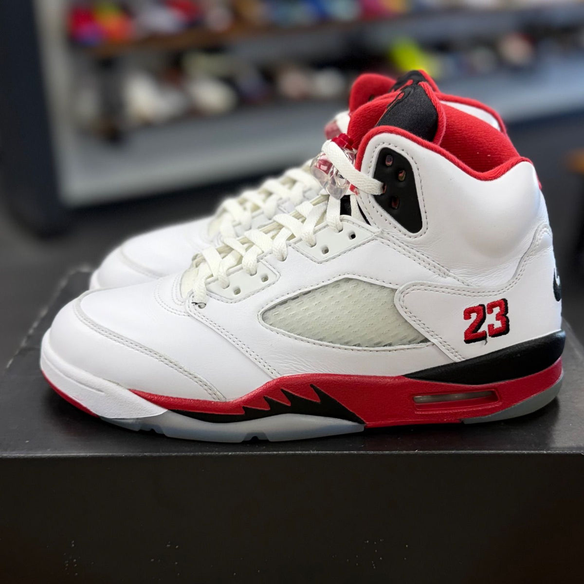 Jordan 5 Retro Fire Red Black Tongue (2025) - Preowned