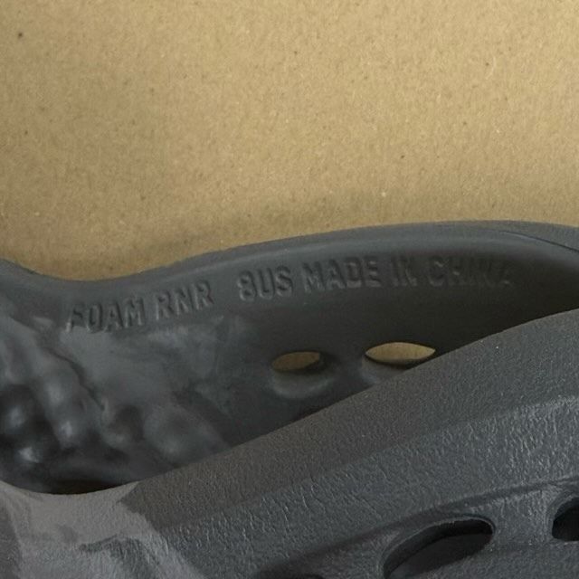 adidas Yeezy Foam RNR MX Granite - Preowned