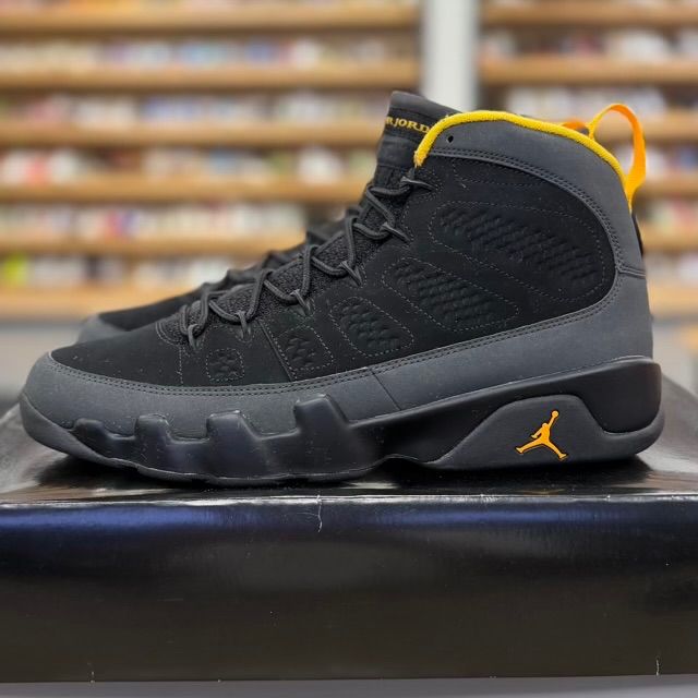 Jordan 9 Retro Dark Charcoal University Gold - Preowned