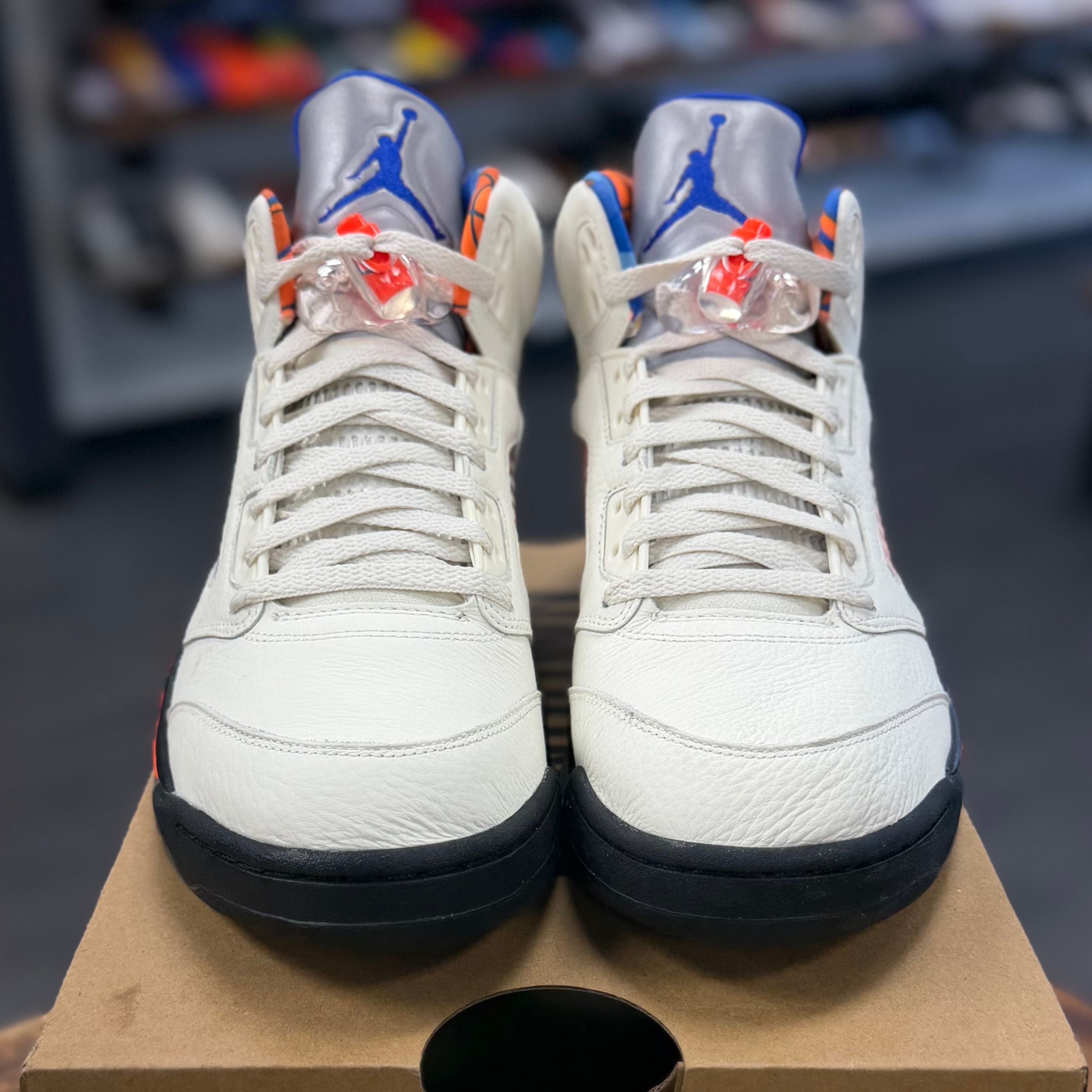 BRAND NEW STEAL - Jordan 5 Retro International Flight
