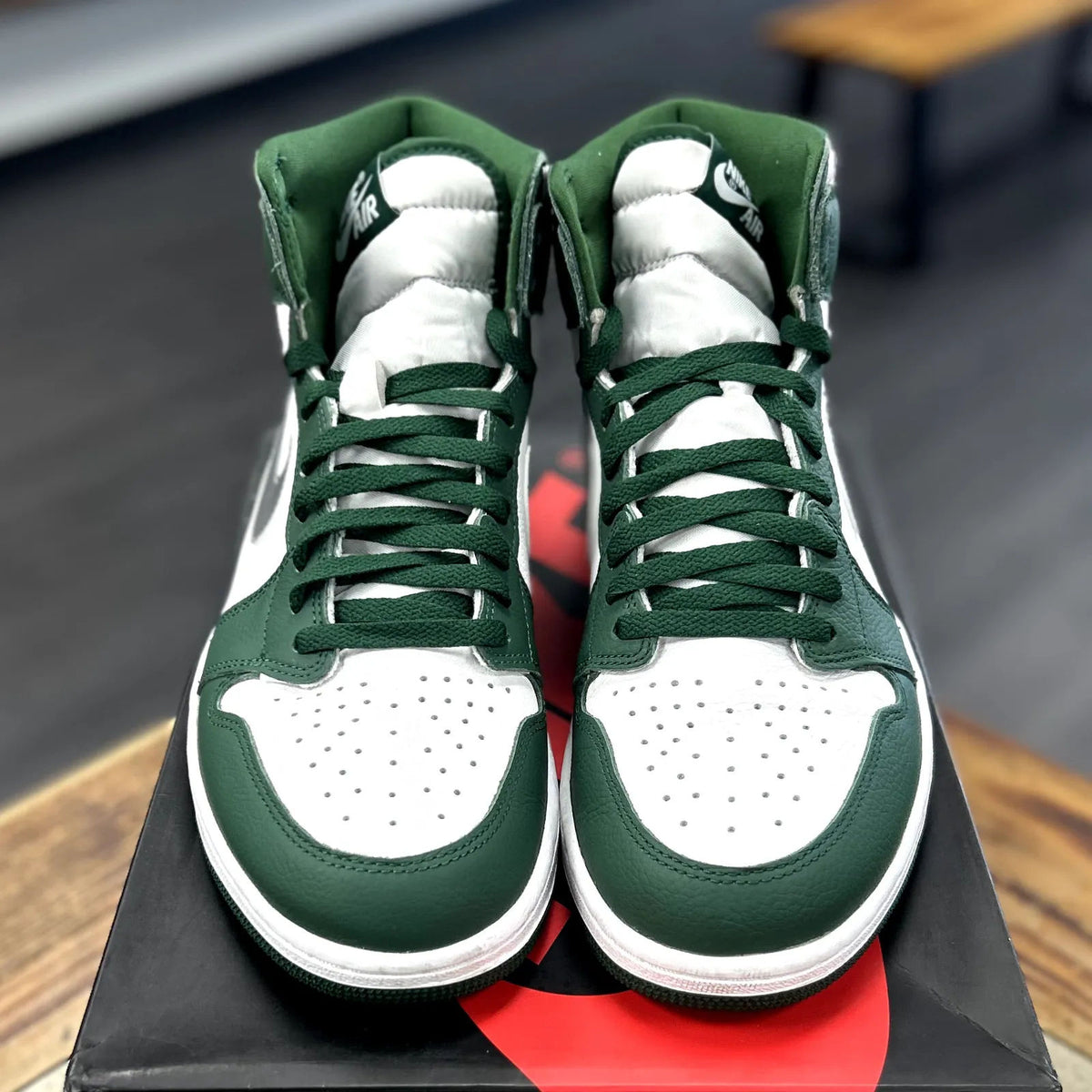 Jordan 1 Retro High OG Gorge Green - Preowned