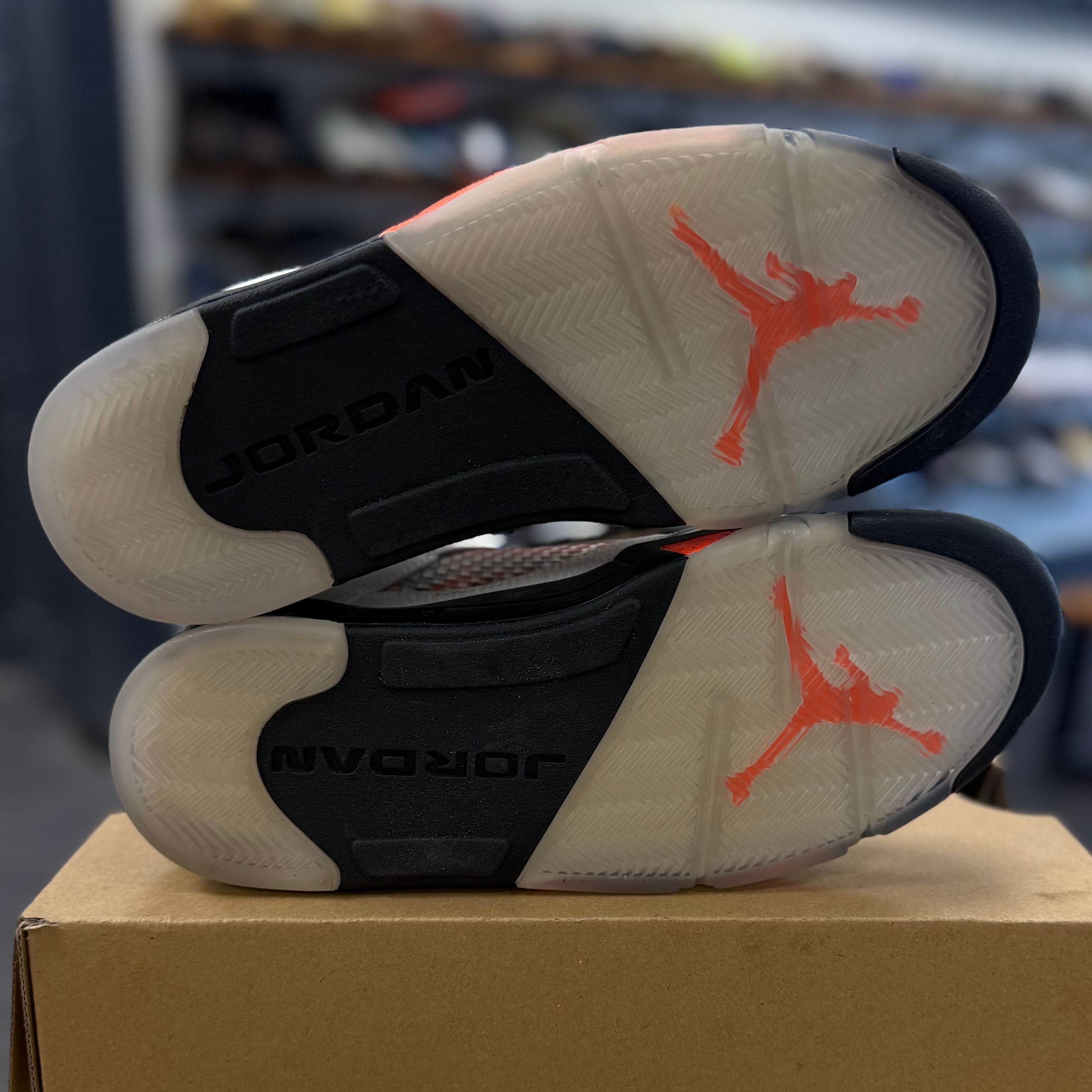 BRAND NEW STEAL - Jordan 5 Retro International Flight