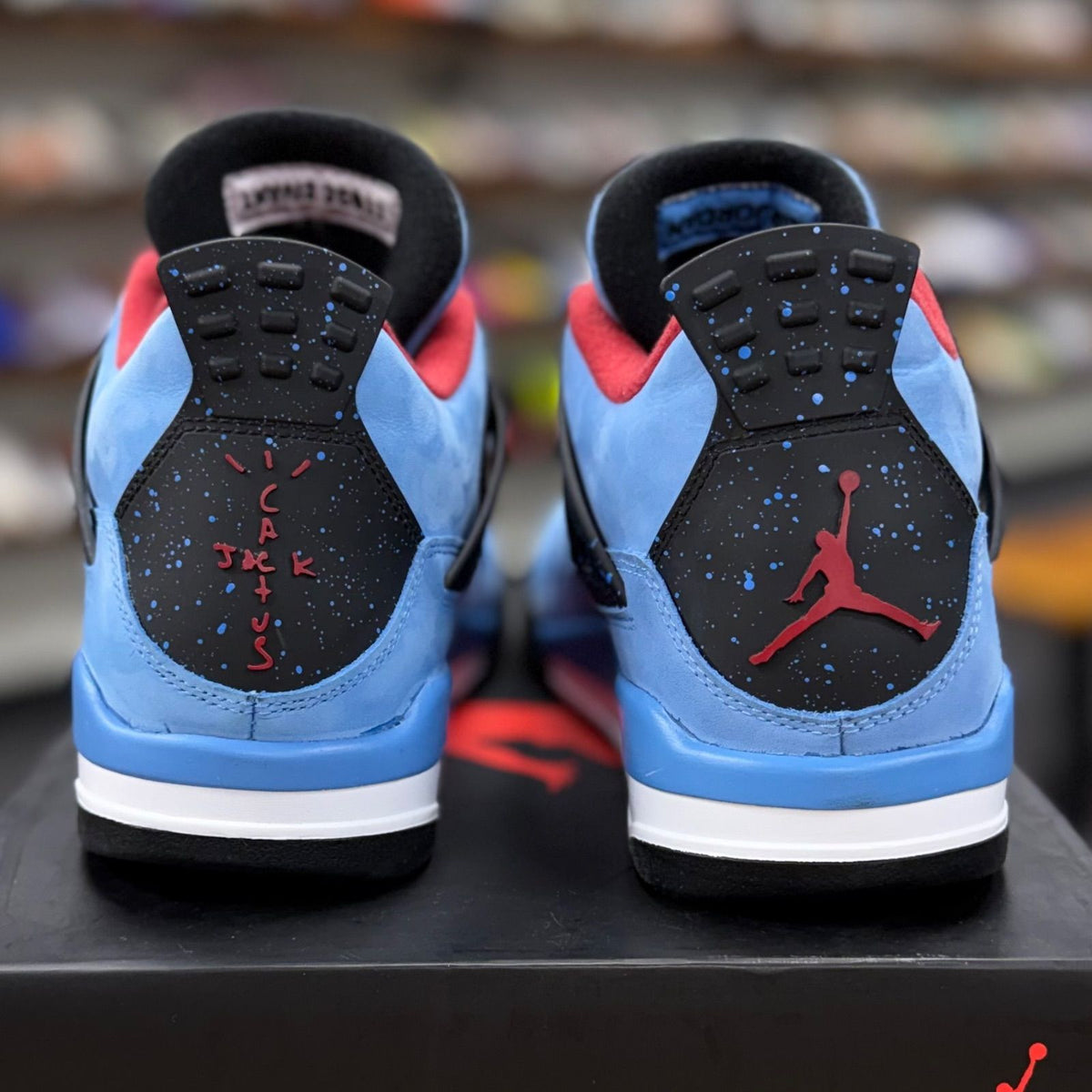 Jordan 4 Retro Travis Scott Cactus Jack - Preowned