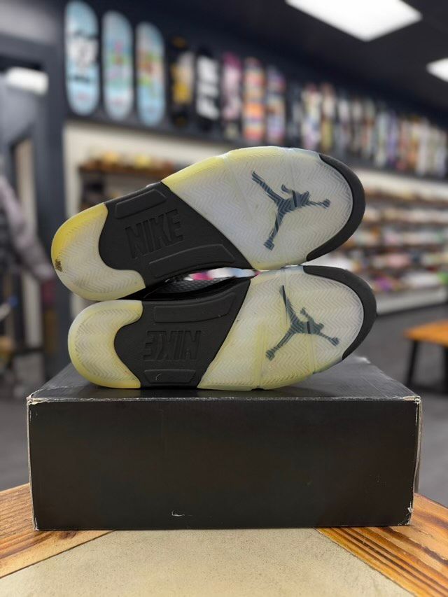 Jordan 5 Retro OG Black Metallic Reimagined - Preowned