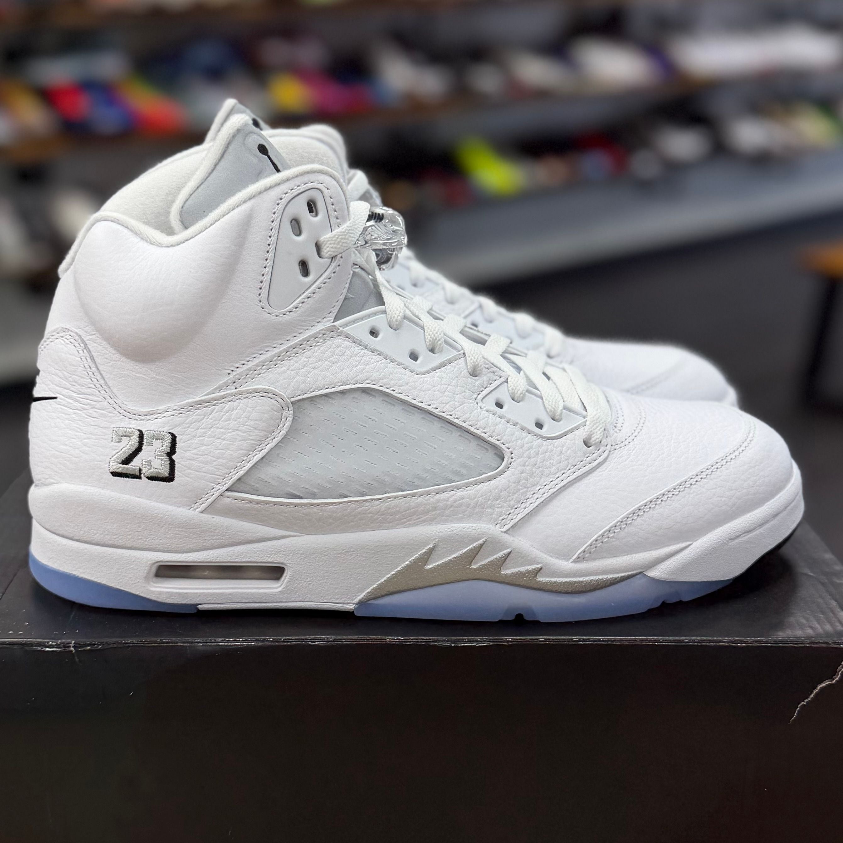 BRAND NEW STEAL - Jordan 5 Retro White Metallic (2026)