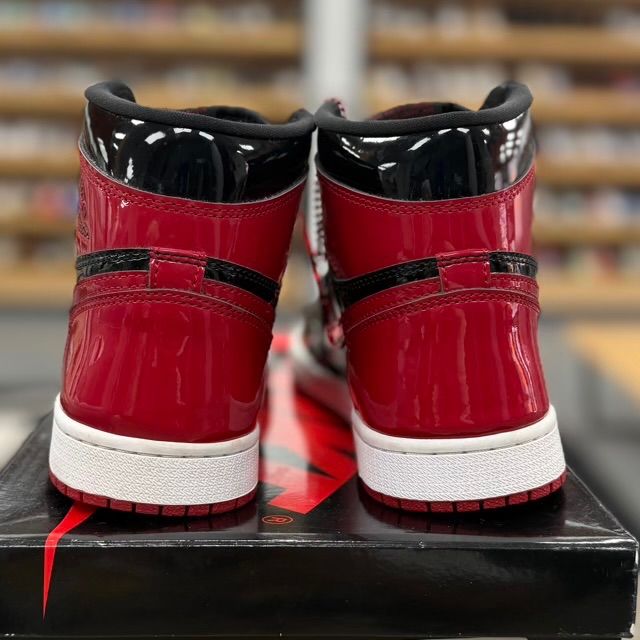 Jordan 1 Retro High OG Patent Bred - Preowned
