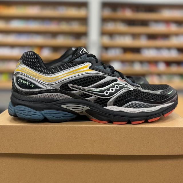 Saucony ProGrid Omni 9 Black Silver Multi - Preowned