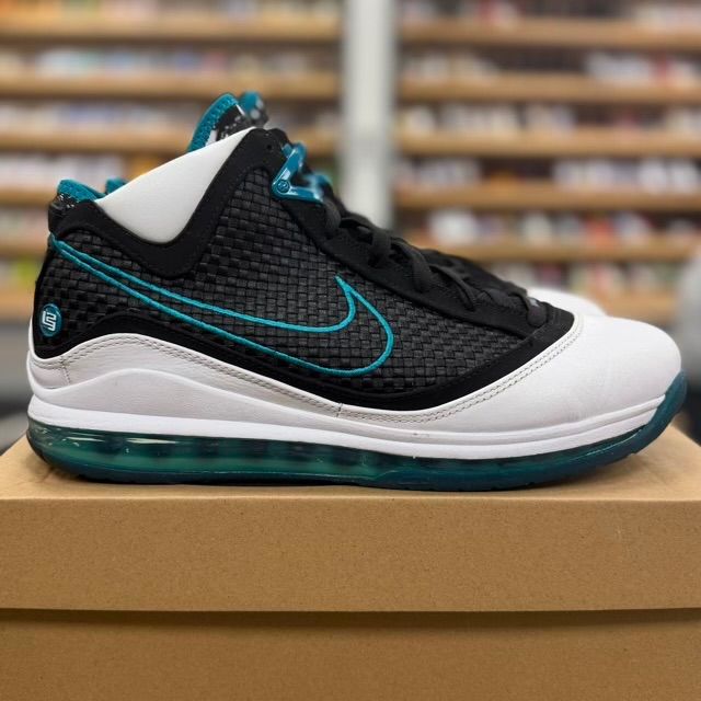 Nike LeBron 7 NFW Red Carpet (2019) - Preowned