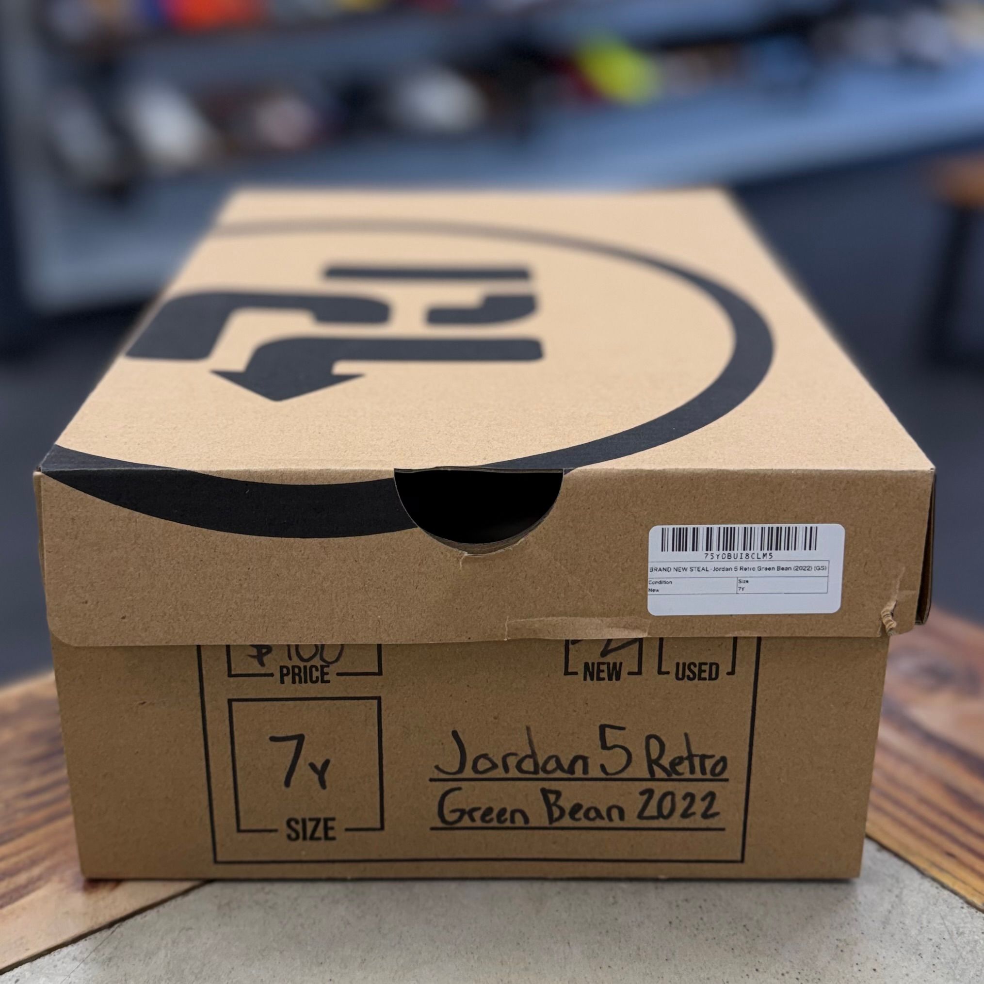 BRAND NEW STEAL - Jordan 5 Retro Green Bean (2022) (GS)