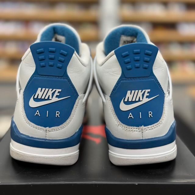 Jordan 4 Retro Military Blue (2024) (GS) - Preowned