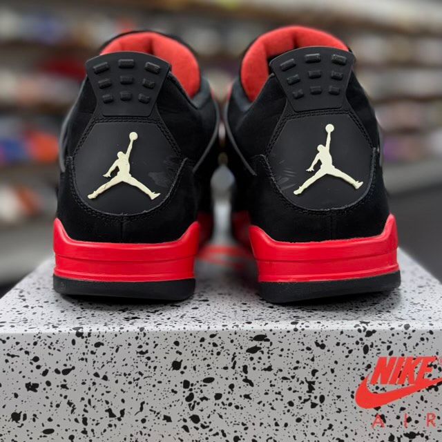 Jordan 4 Retro Red Thunder - Preowned