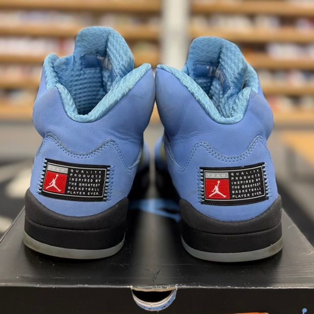 Jordan 5 Retro UNC University Blue - Preowned