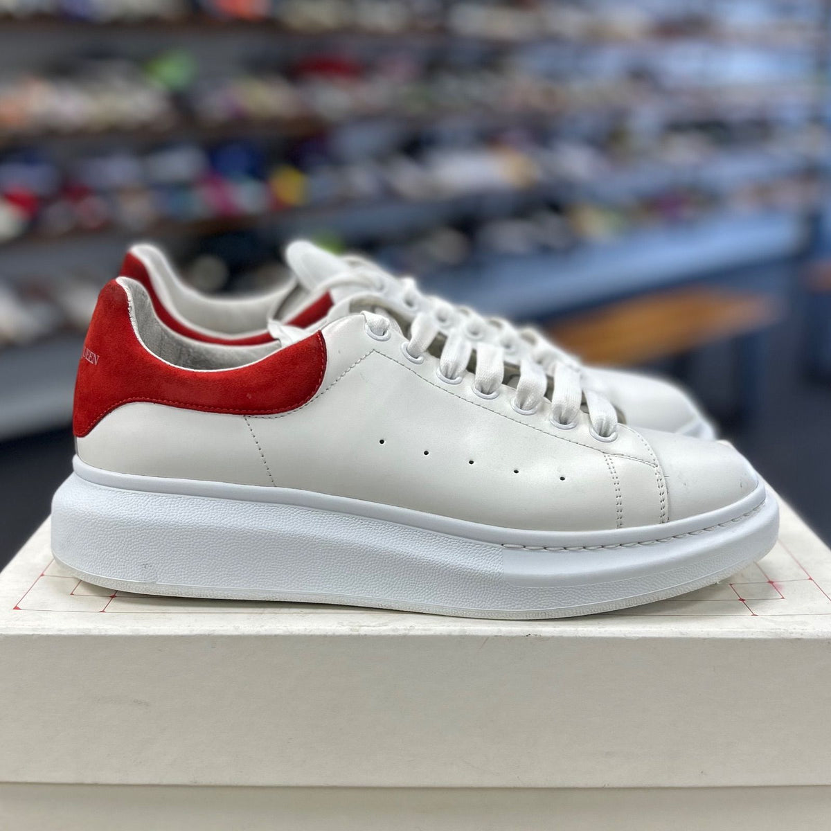 Alexander McQueen Oversized White Red - Preowned