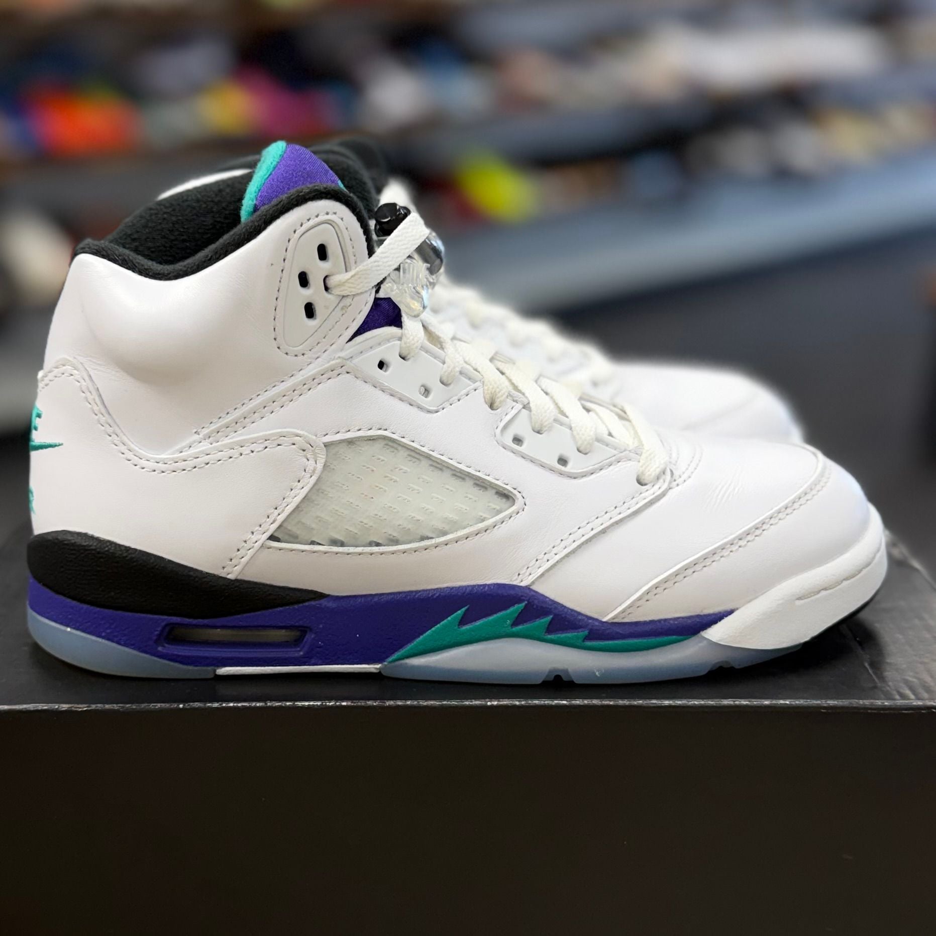 Jordan 5 Retro Grape (2025) (GS) - Preowned