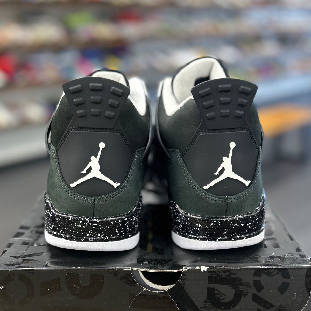 Jordan 4 Retro Fear (2024) - Preowned