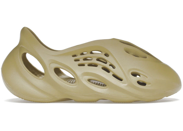 BRAND NEW STEAL - adidas Yeezy Foam RNNR Sulfur