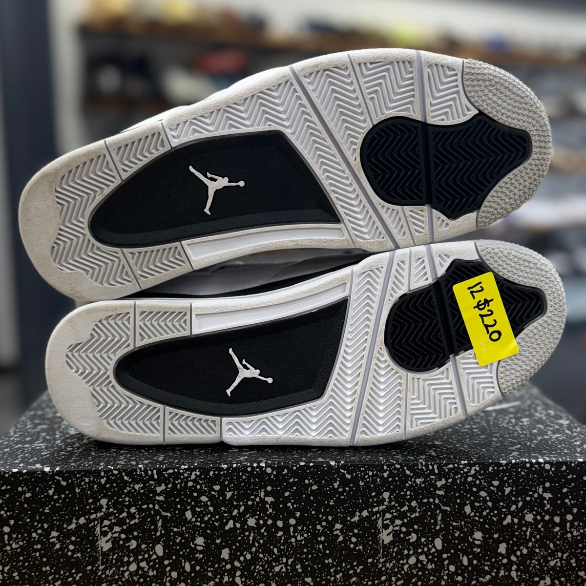 Jordan 4 Retro Military Black - Preowned