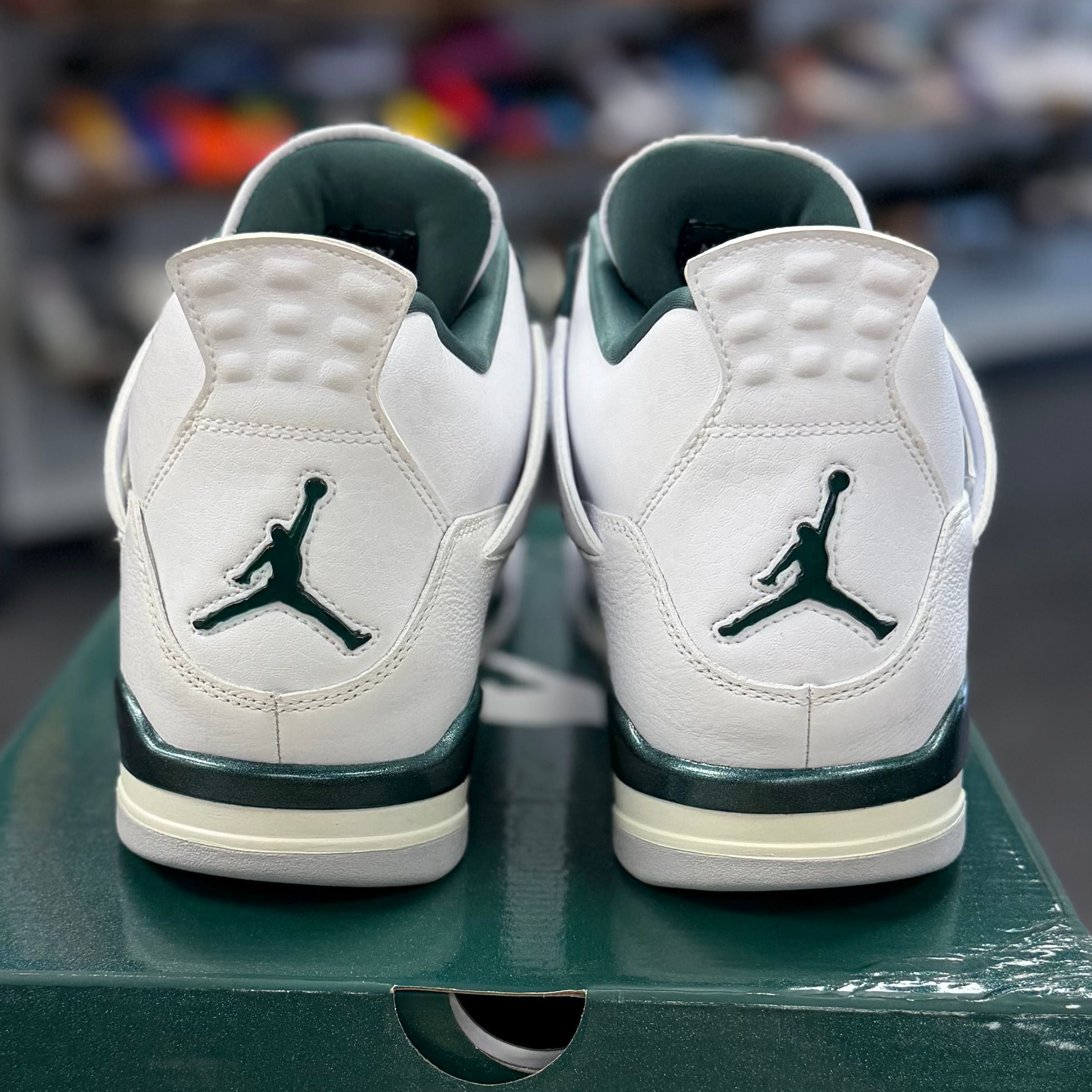 BRAND NEW STEAL - Jordan 4 Retro Oxidized Green