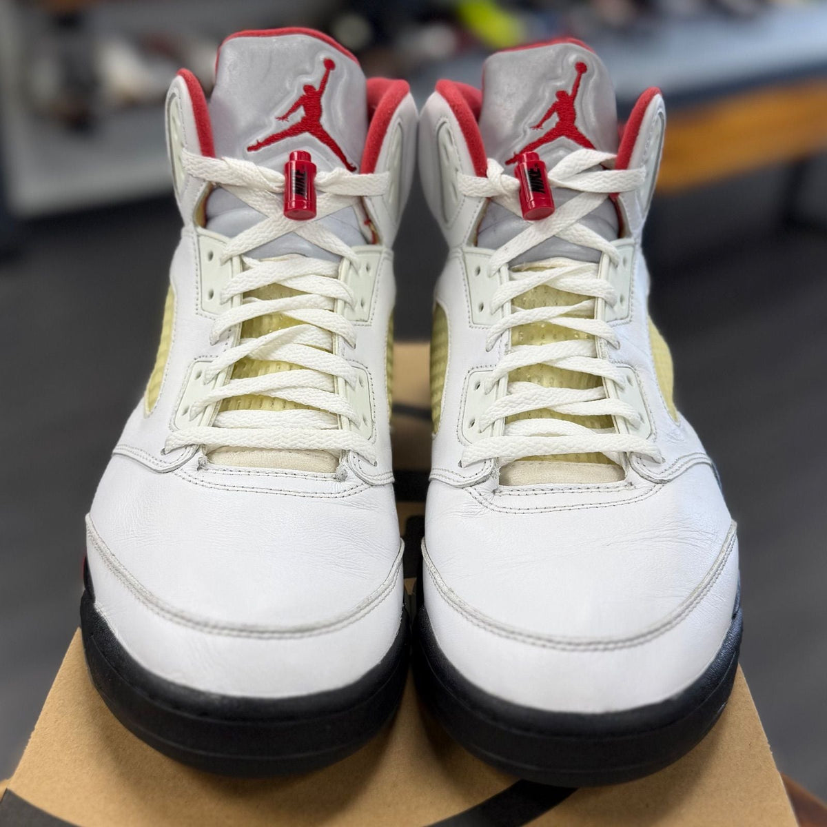 Jordan 5 Retro Fire Red Silver Tongue (2020) - Preowned