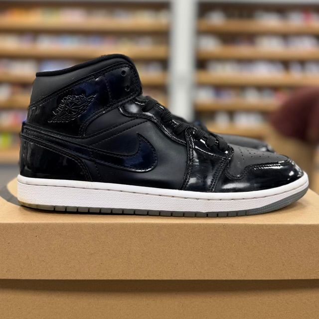 Jordan 1 Mid SE Space Jam - Preowned