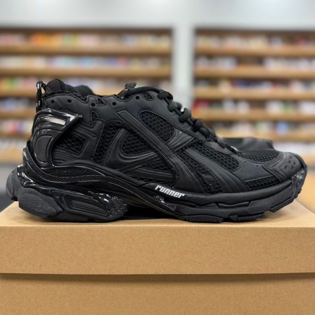 Balenciaga Runner Black - Preowned