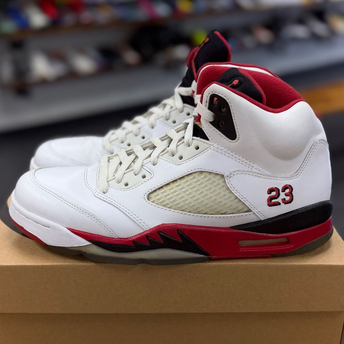 Jordan 5 Retro Fire Red Black Tongue (2013) - Preowned