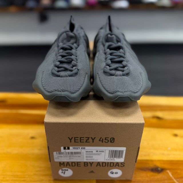 adidas Yeezy 450 Stone Teal - Preowned