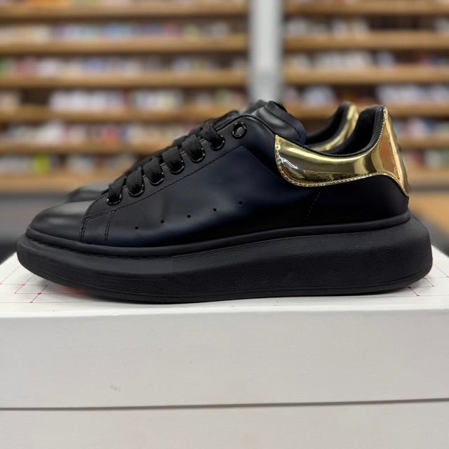 Alexander McQueen Oversized Black Gold - Preowned