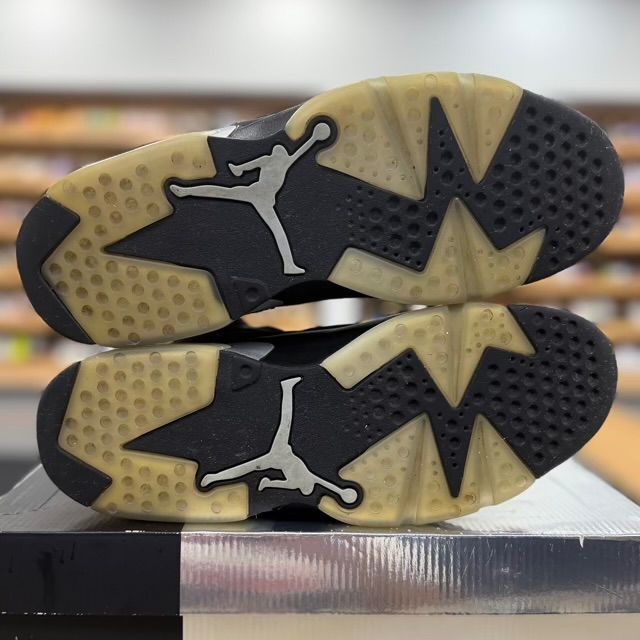 Jordan 6 Retro Chrome - Preowned