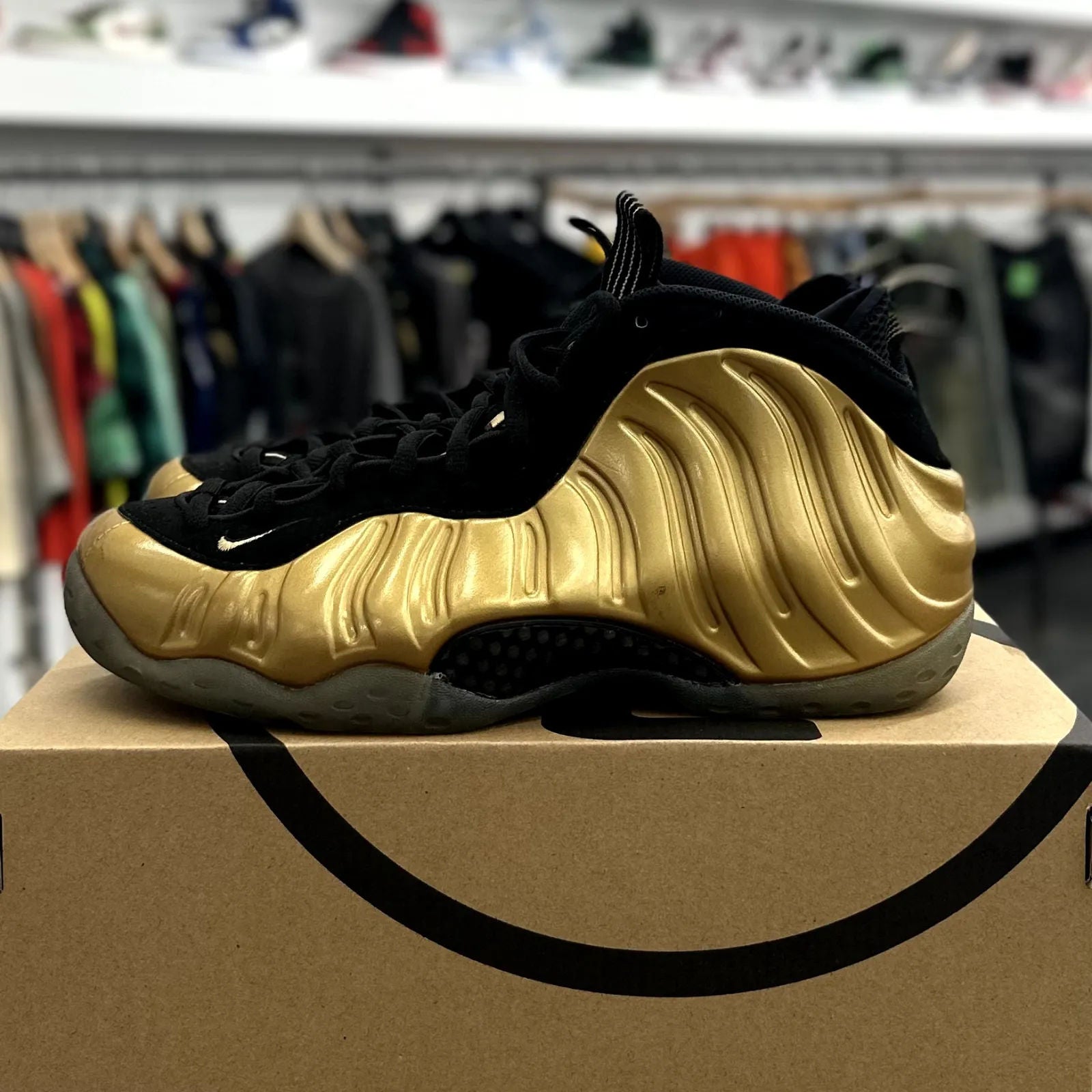 Nike Air Foamposite One Metallic Gold - Preowned