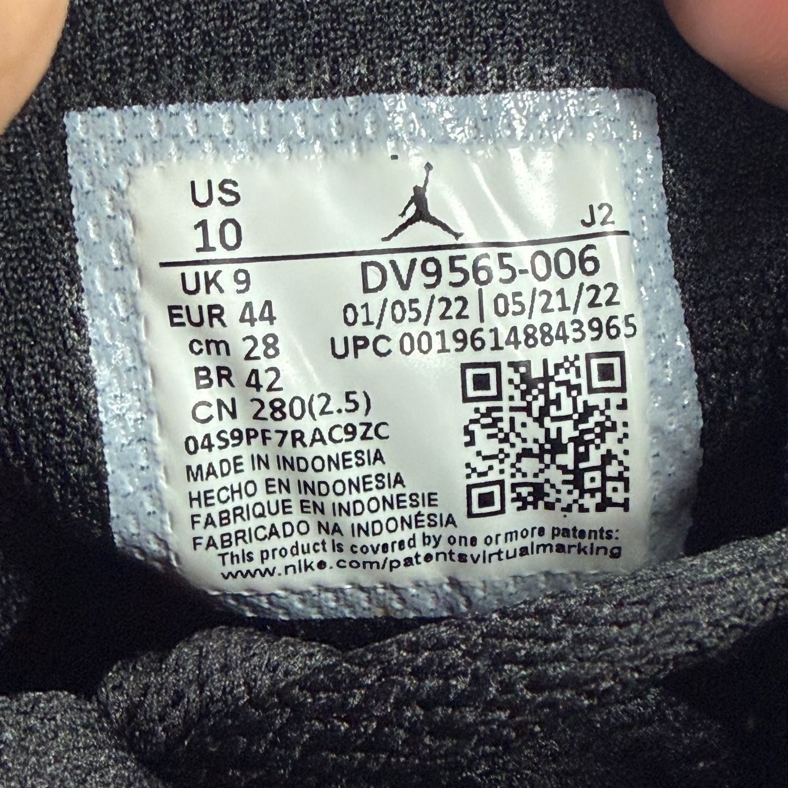 Jordan 1 Mid Wear-Away Chicago - Preowned