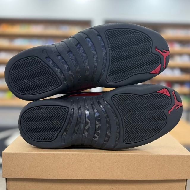 Jordan 12 Retro Bloodline - Preowned