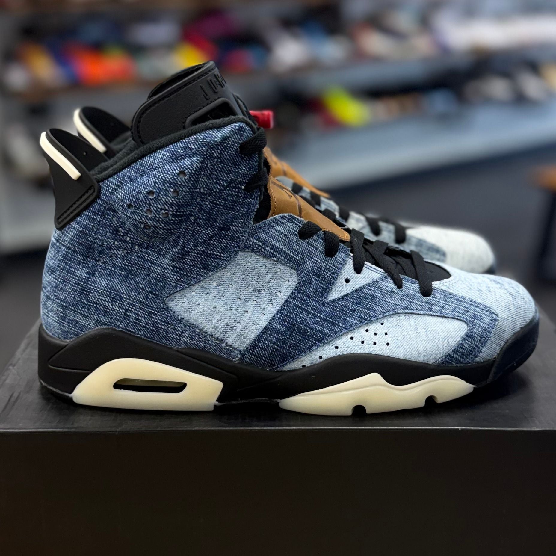 BRAND NEW STEAL - Jordan 6 Retro Washed Denim