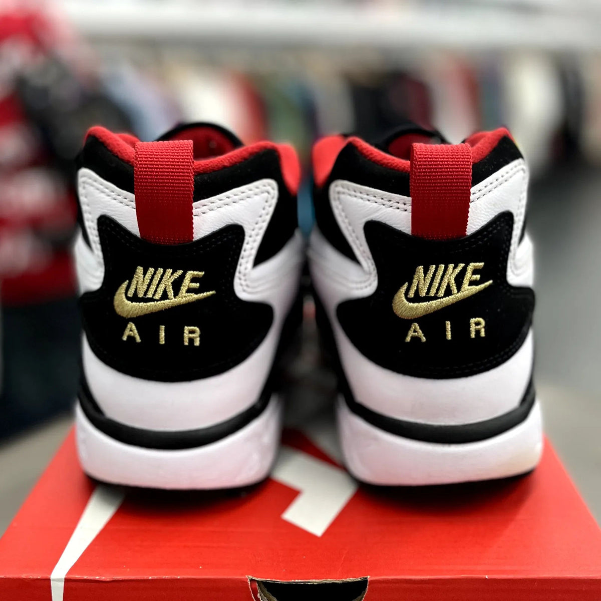 Nike Air Diamond Turf 49ers (2025) - Preowned