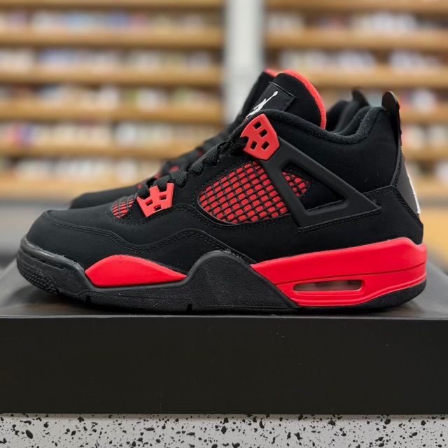 Jordan 4 Retro Red Thunder (GS) - Preowned