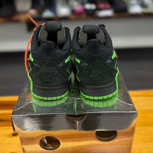 Nike Air Rubber Dunk Off-White Green Strike - Preowned